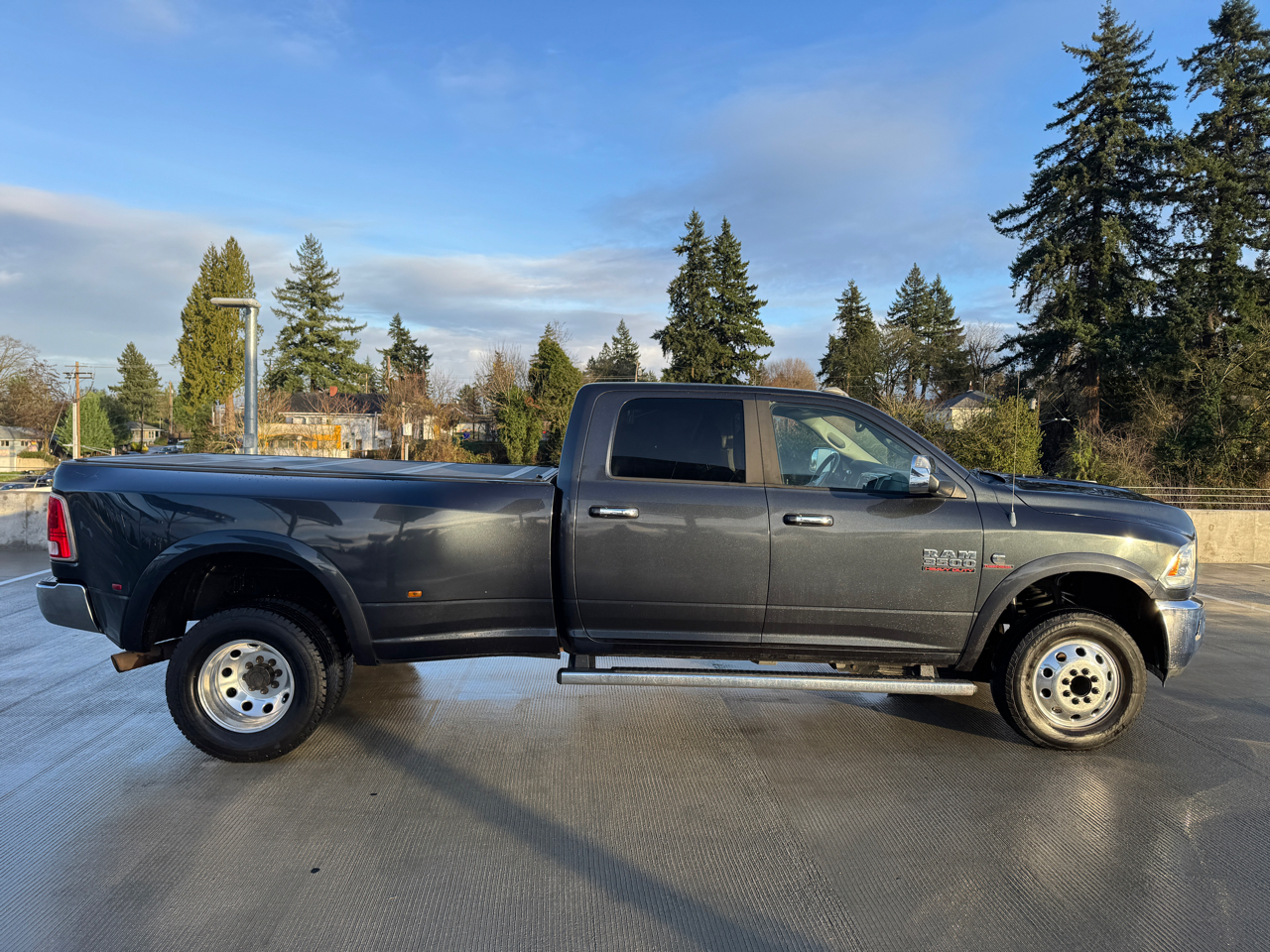 RAM 3500 Laramie Crew Cab LWB 4WD DRW 2013