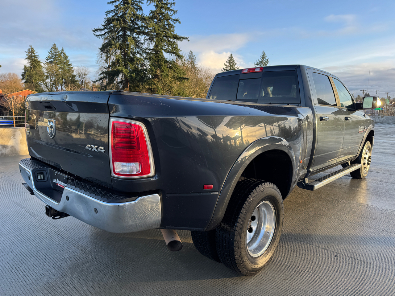 RAM 3500 Laramie Crew Cab LWB 4WD DRW 2013