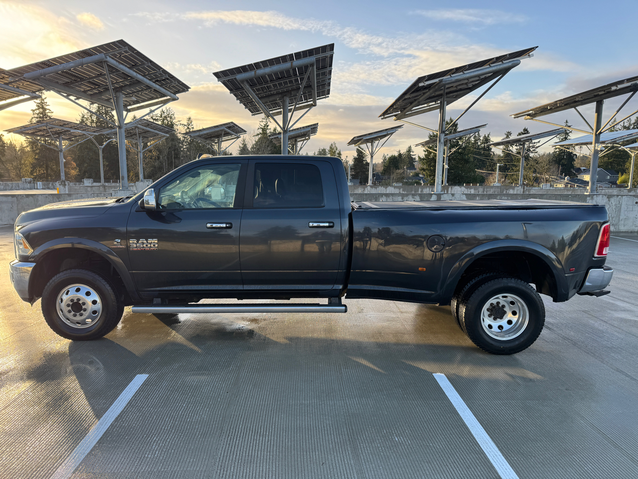 RAM 3500 Laramie Crew Cab LWB 4WD DRW 2013