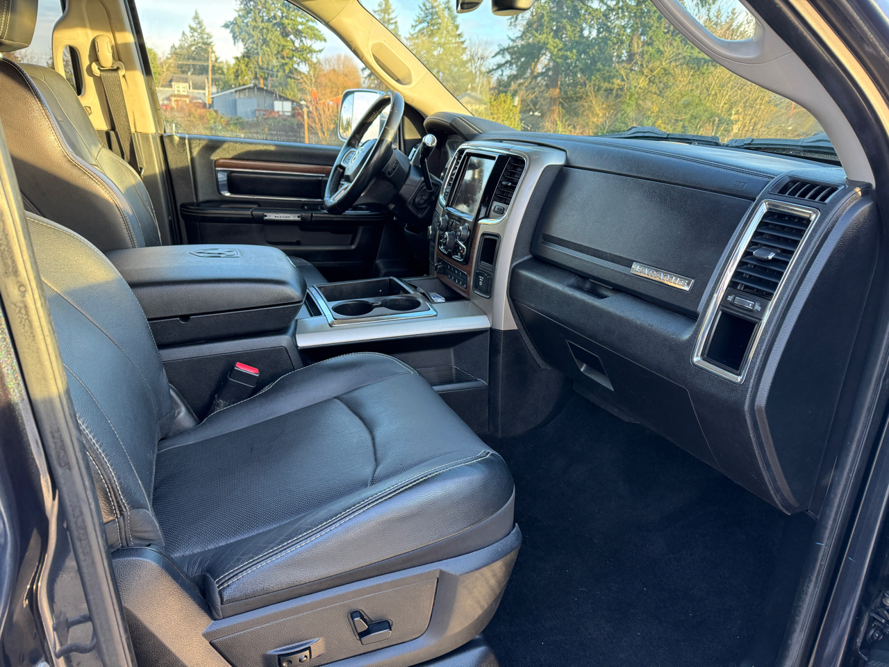 RAM 3500 Laramie Crew Cab LWB 4WD DRW 2013