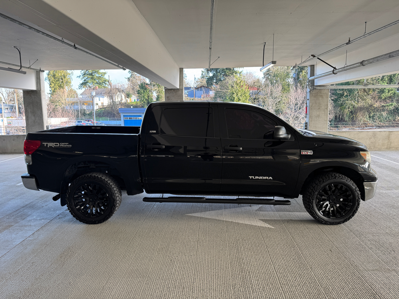 Toyota Tundra SR5 CrewMax 5.7L 4WD 2008