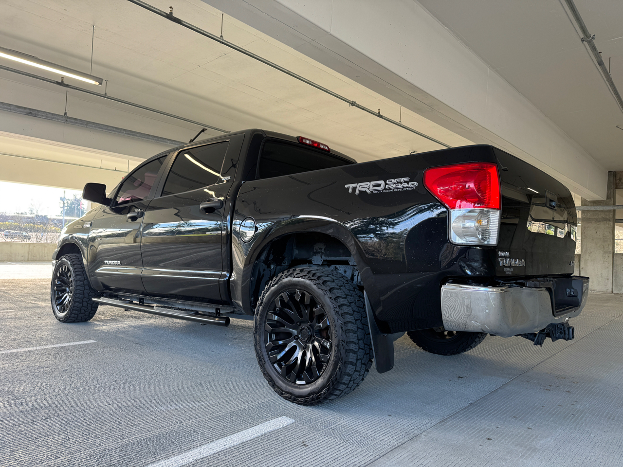Toyota Tundra SR5 CrewMax 5.7L 4WD 2008