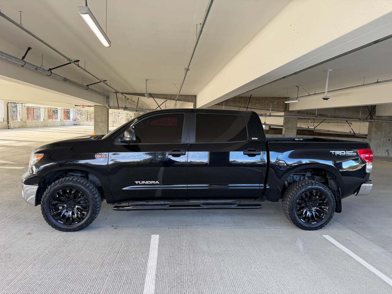 Toyota Tundra SR5 CrewMax 5.7L 4WD 2008