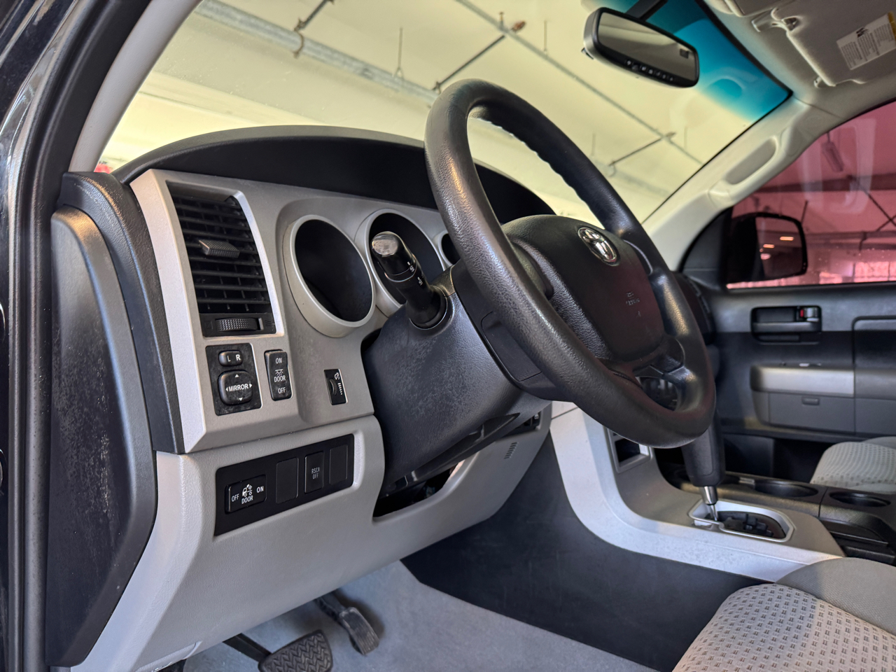 Toyota Tundra SR5 CrewMax 5.7L 4WD 2008