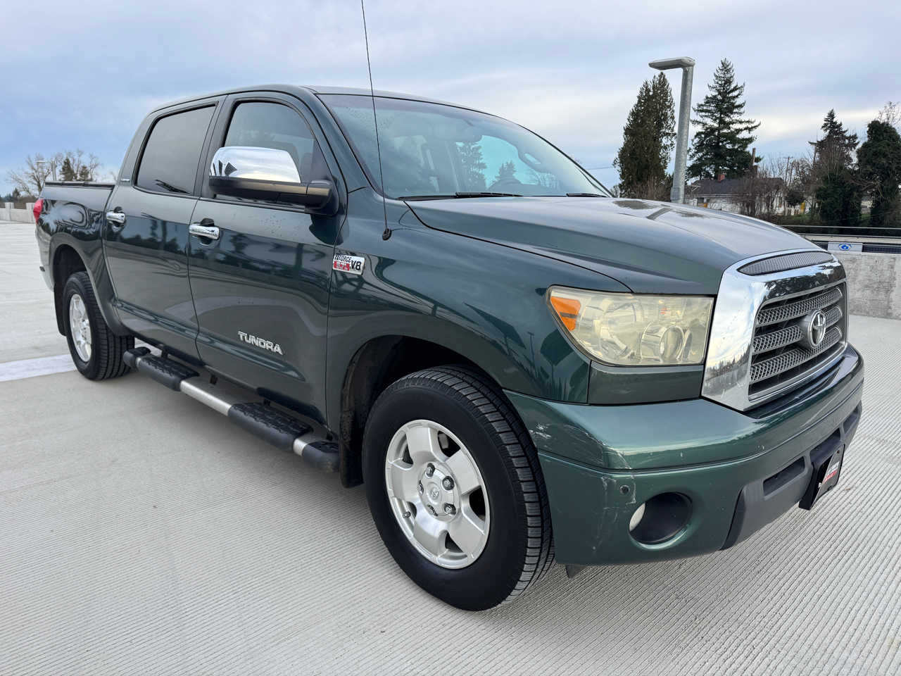 Toyota Tundra Limited CrewMax 5.7L 4WD 2008