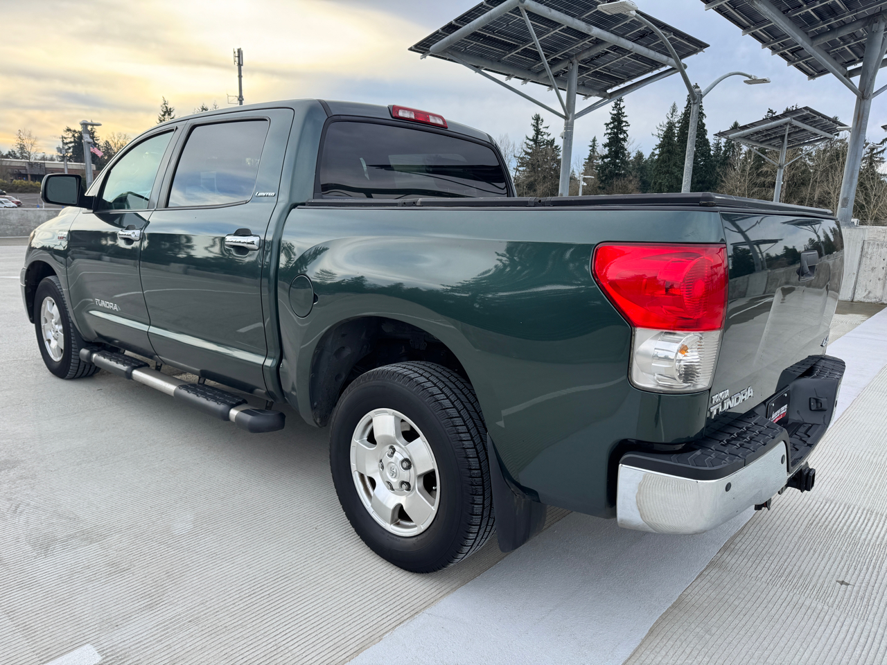 Toyota Tundra Limited CrewMax 5.7L 4WD 2008