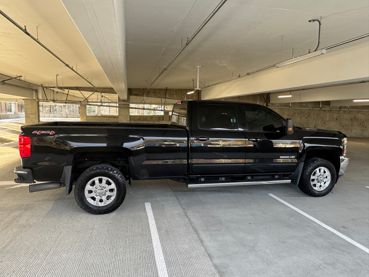 Chevrolet Silverado 3500HD LT Crew Cab 4WD 2015