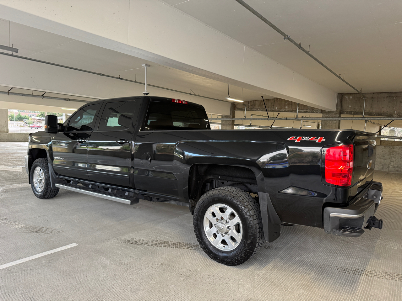 Chevrolet Silverado 3500HD LT Crew Cab 4WD 2015