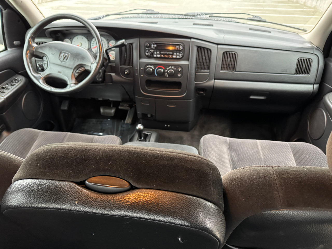 Dodge Ram 2500 ST Quad Cab Short Bed 4WD 2003