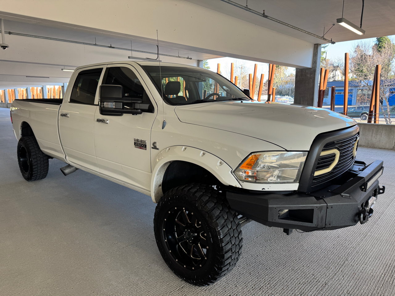 RAM 2500 Laramie Crew Cab LWB 4WD 2011