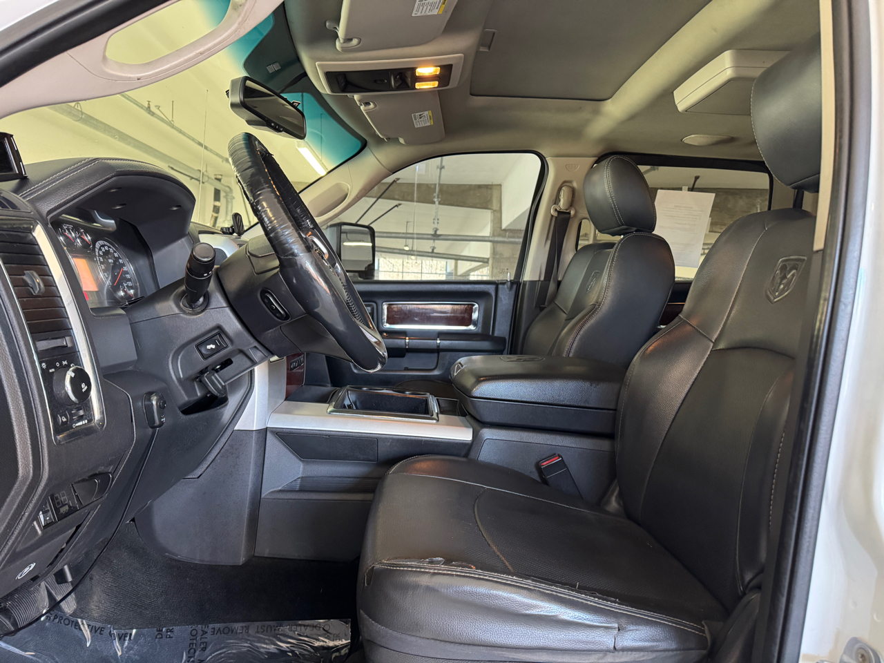 RAM 2500 Laramie Crew Cab LWB 4WD 2011