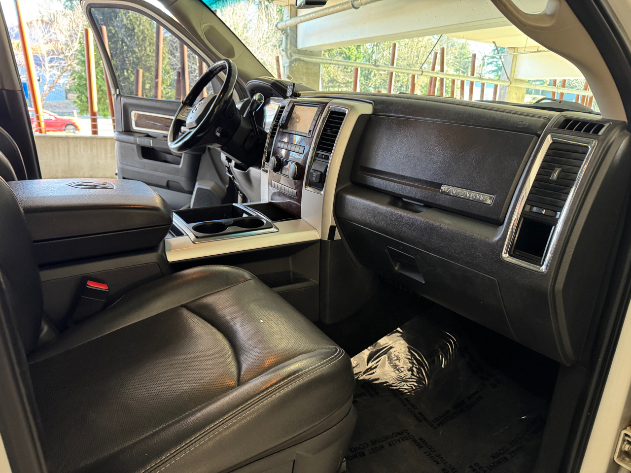 RAM 2500 Laramie Crew Cab LWB 4WD 2011