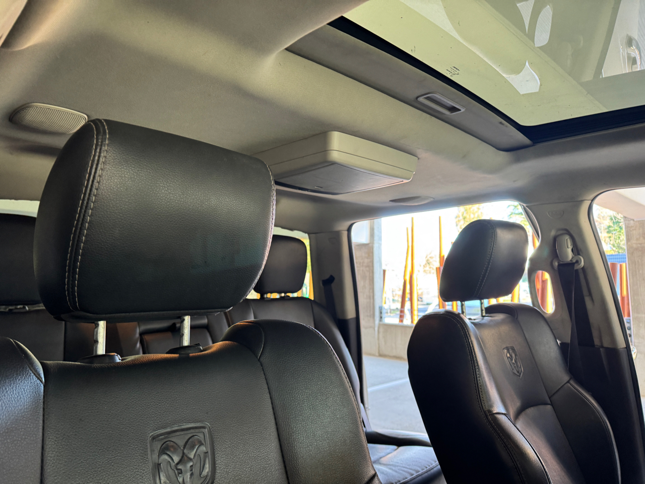 RAM 2500 Laramie Crew Cab LWB 4WD 2011