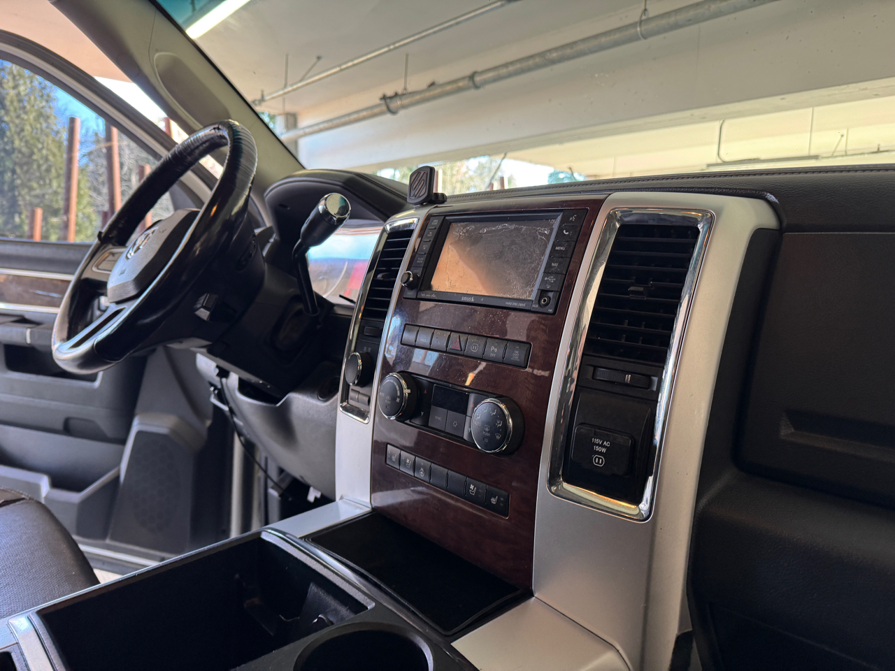 RAM 2500 Laramie Crew Cab LWB 4WD 2011