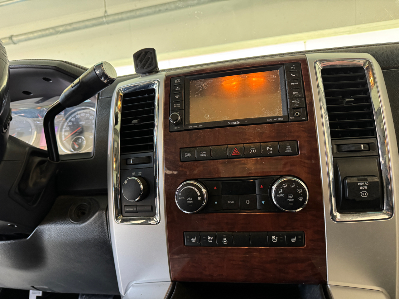 RAM 2500 Laramie Crew Cab LWB 4WD 2011