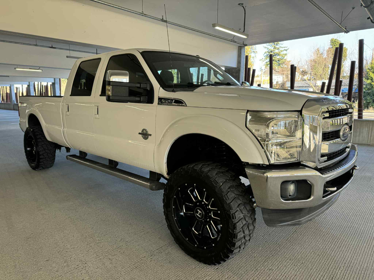 Ford F-350 SD Lariat Crew Cab Long Bed 4WD 2011