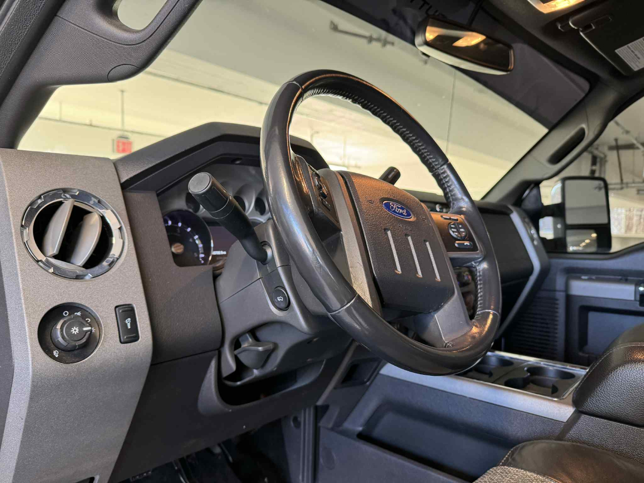 Ford F-350 SD Lariat Crew Cab Long Bed 4WD 2011