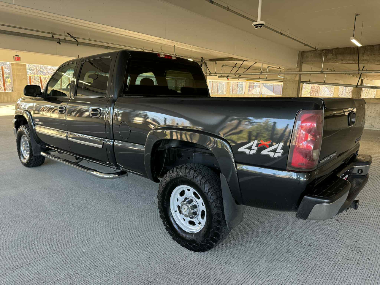 Chevrolet Silverado 2500HD Crew Cab Short Bed 4WD 2003