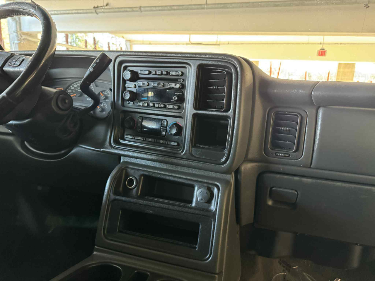 Chevrolet Silverado 2500HD Crew Cab Short Bed 4WD 2003