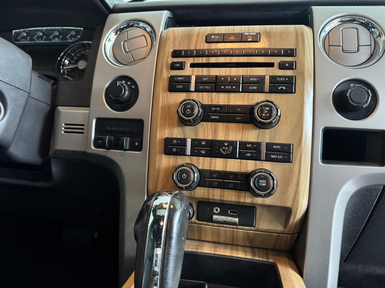 Ford F-150 Lariat SuperCrew 6.5-ft. Bed 4WD 2011