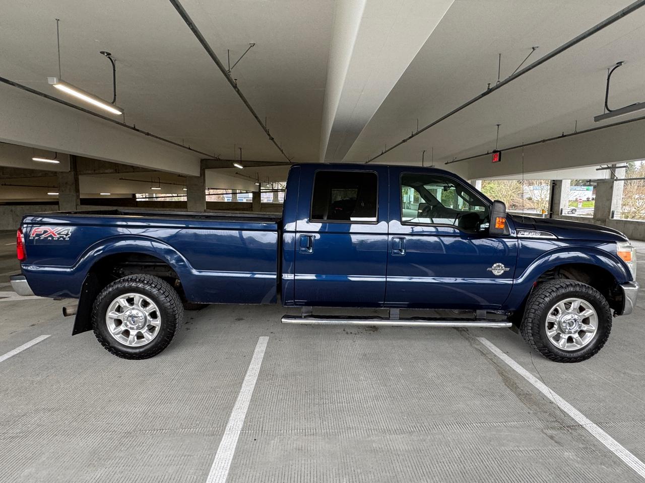 Ford F-350 SD Lariat Crew Cab Long Bed 4WD 2012