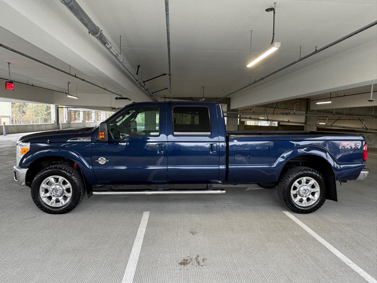 Ford F-350 SD Lariat Crew Cab Long Bed 4WD 2012