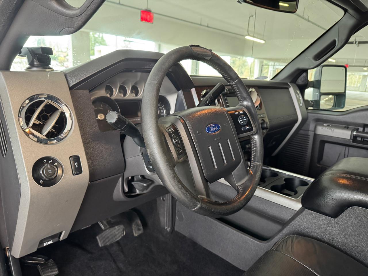 Ford F-350 SD Lariat Crew Cab Long Bed 4WD 2012