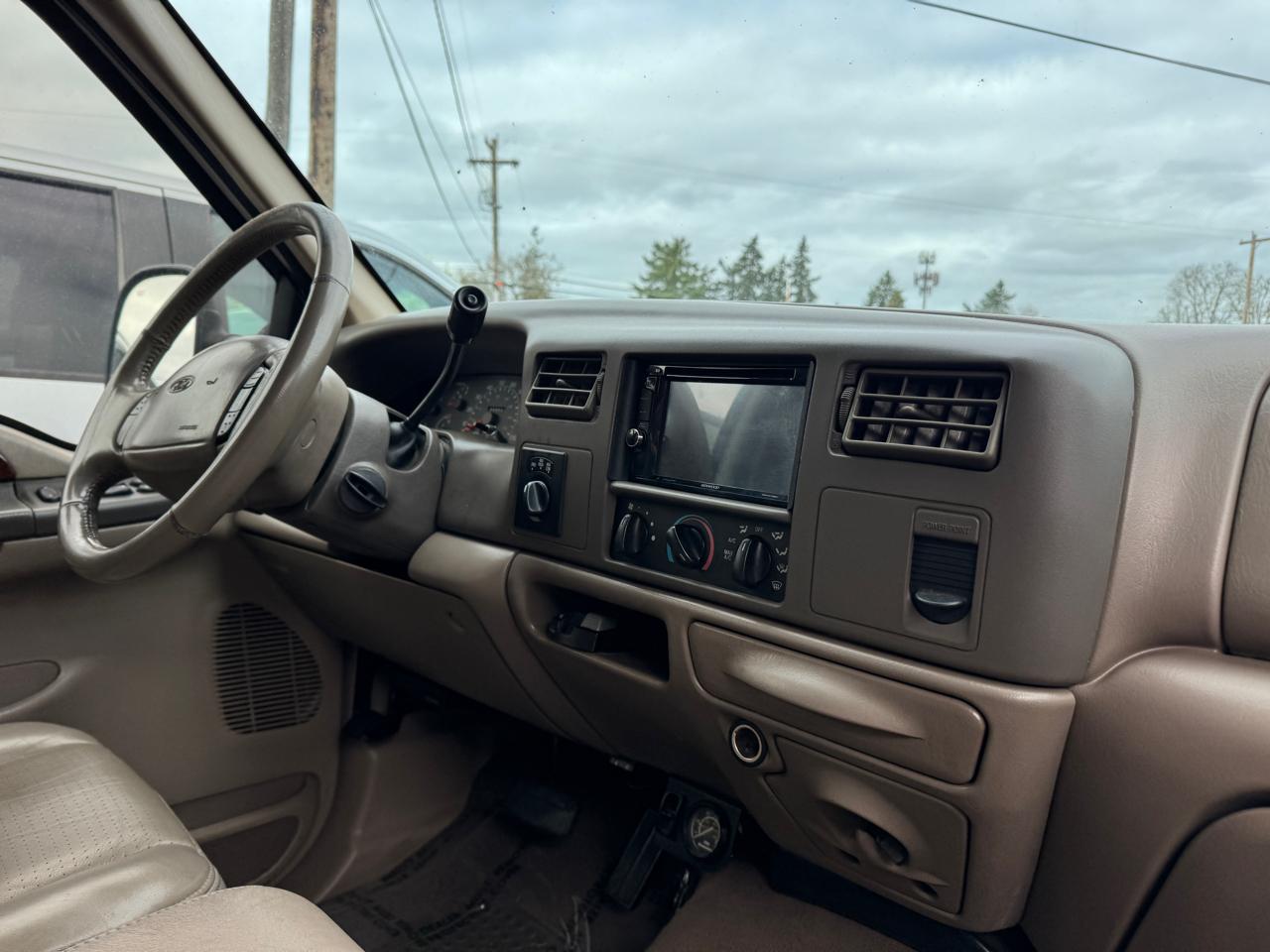 Ford F-250 SD Lariat Crew Cab Short Bed 4WD 2001