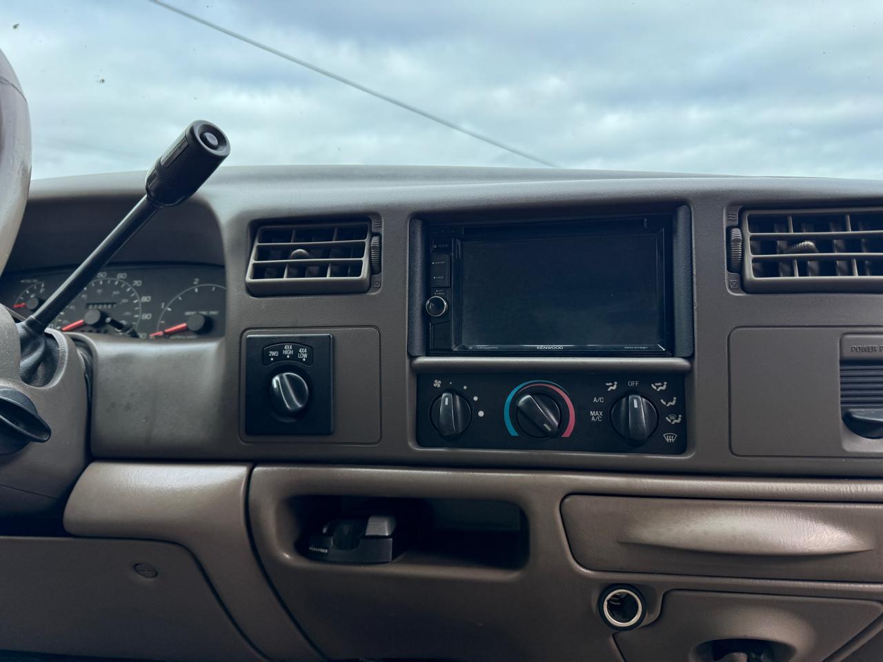 Ford F-250 SD Lariat Crew Cab Short Bed 4WD 2001