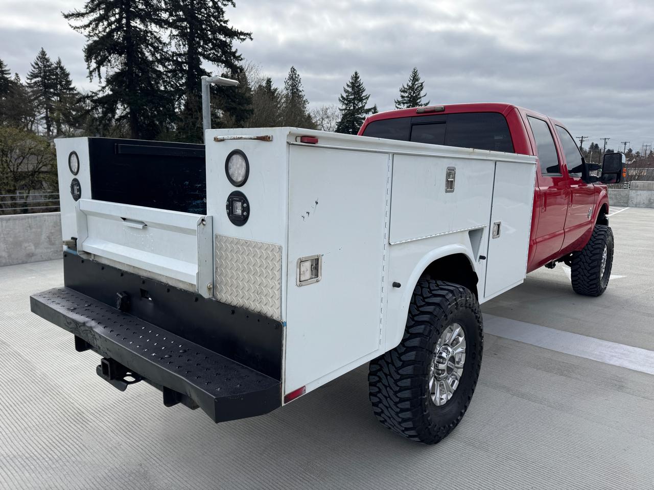 Ford F-350 SD Lariat Crew Cab Long Bed 4WD 2011