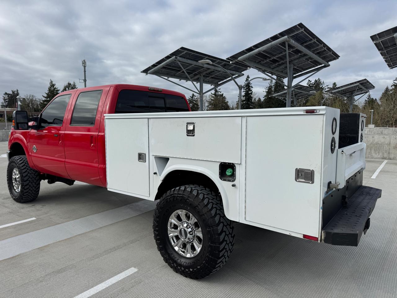 Ford F-350 SD Lariat Crew Cab Long Bed 4WD 2011