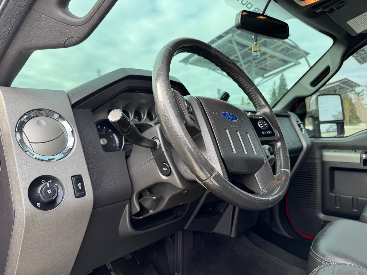 Ford F-350 SD Lariat Crew Cab Long Bed 4WD 2011