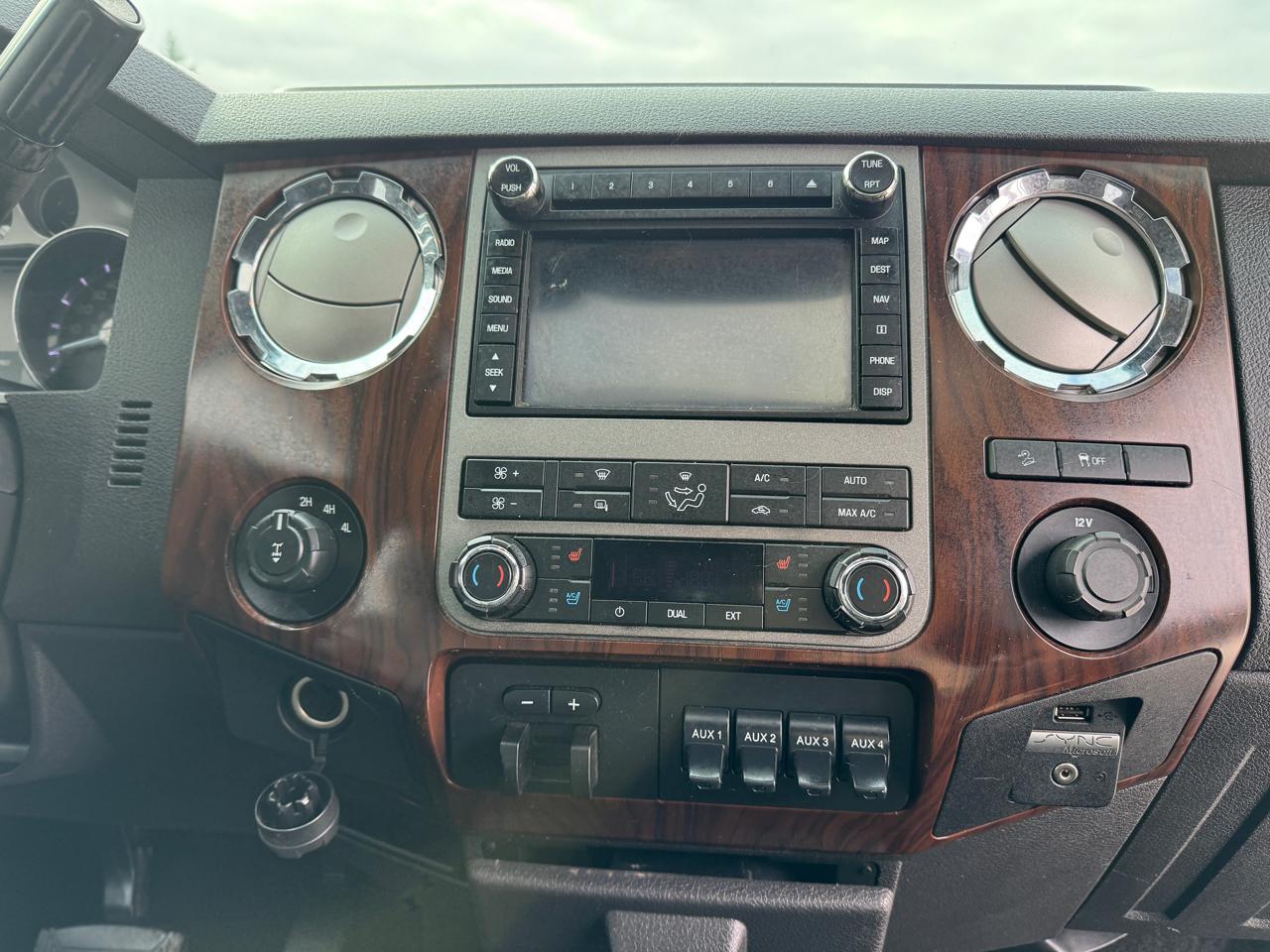 Ford F-350 SD Lariat Crew Cab Long Bed 4WD 2011