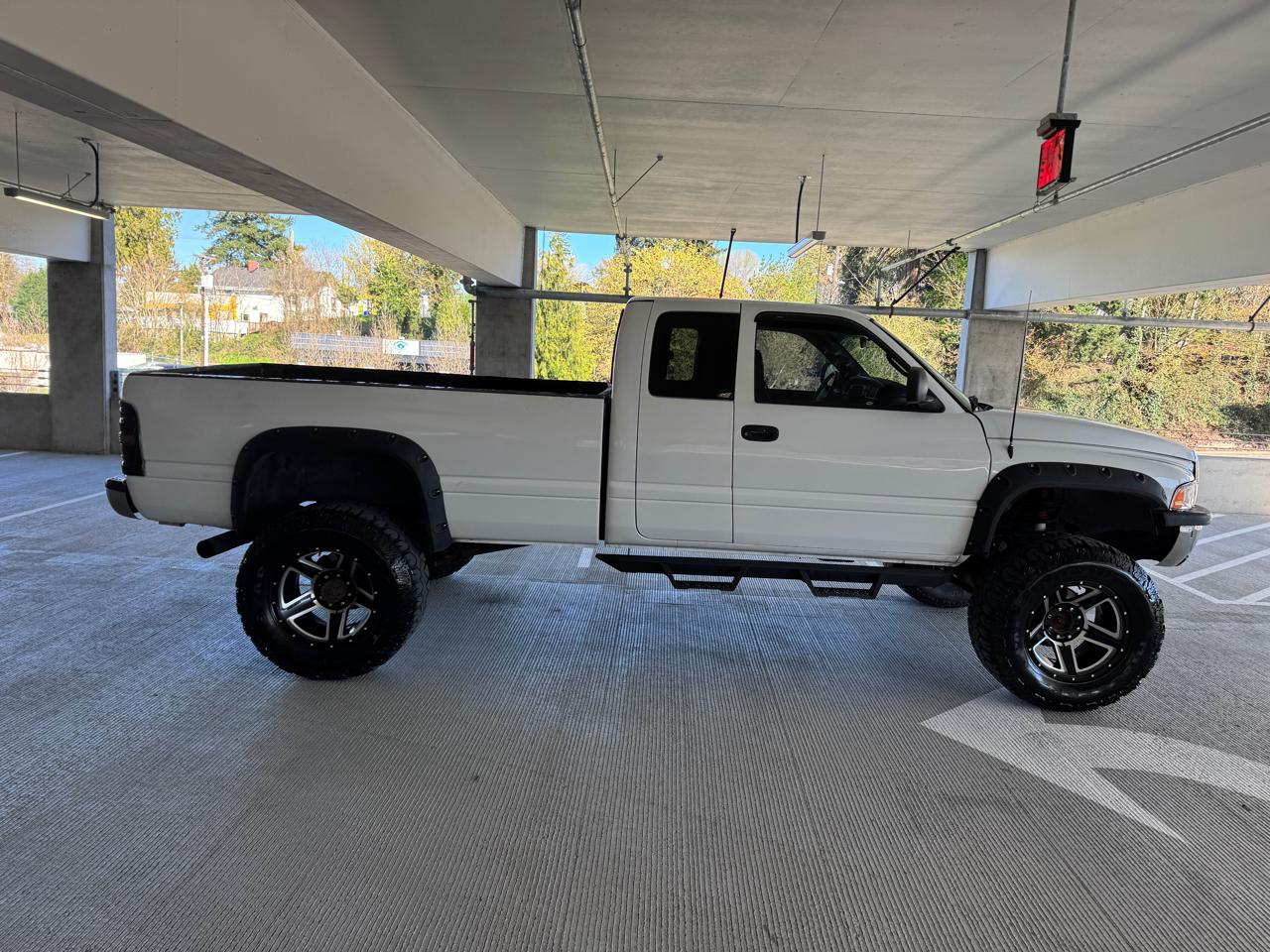 Dodge Ram 2500 SLT Quad Cab Long Bed 4WD 1998