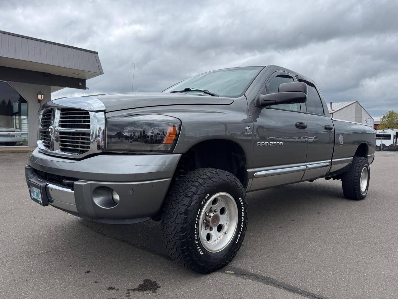 Dodge Ram 2500 Laramie Crew Cab LWB 4WD 2006