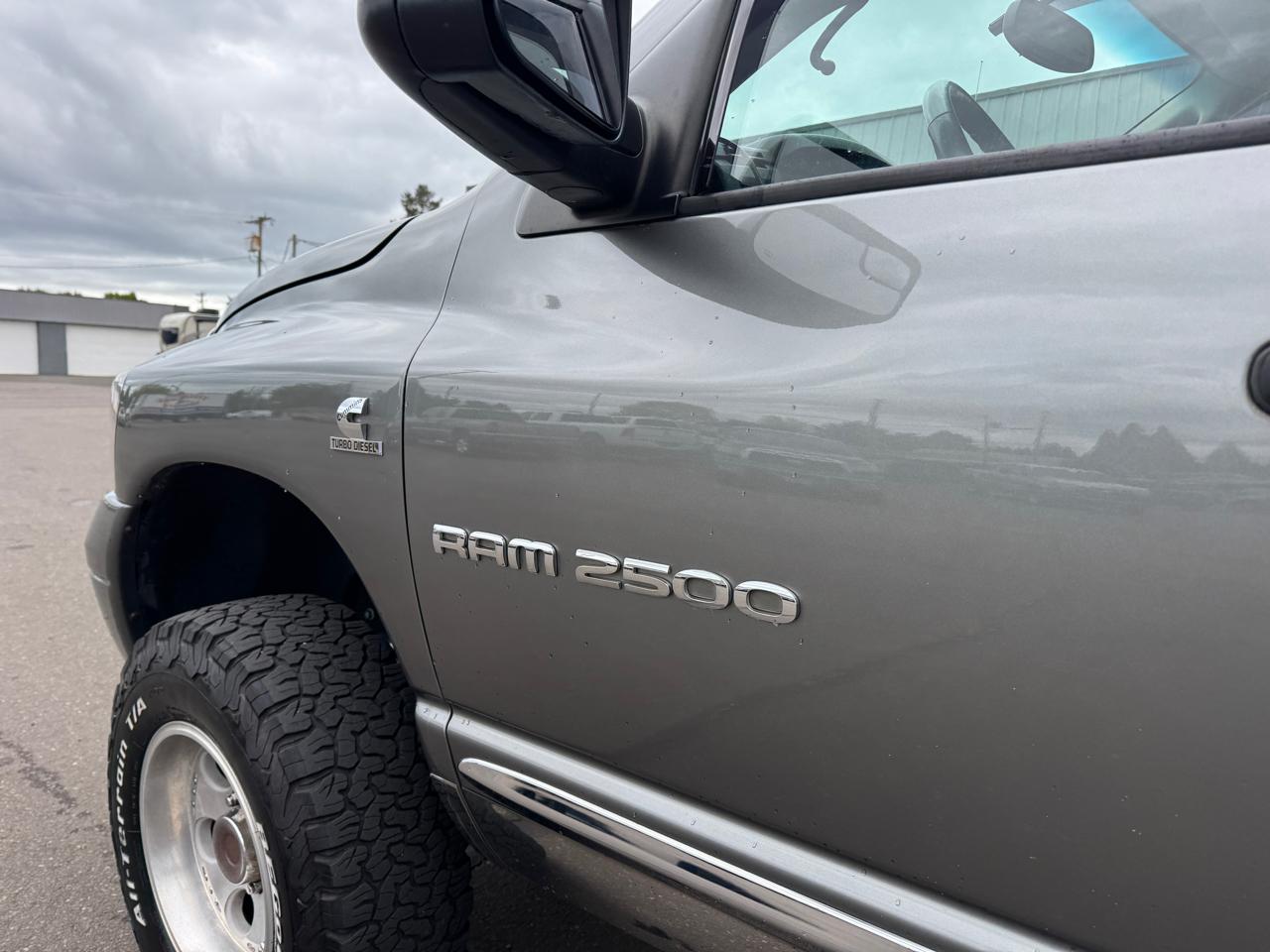 Dodge Ram 2500 Laramie Crew Cab LWB 4WD 2006