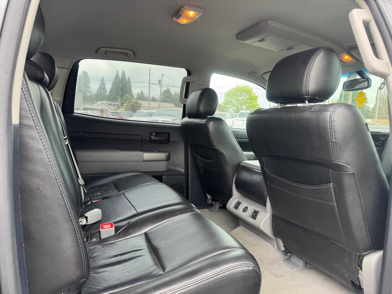 Toyota Tundra 4WD CrewMax 145.7" 5.7L SR5 (Natl) 2011