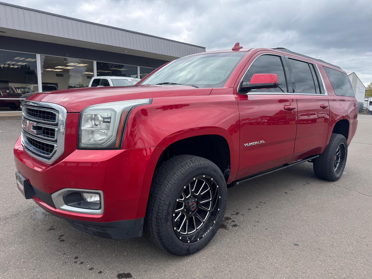 GMC Yukon XL SLT 1/2 Ton 4WD 2015