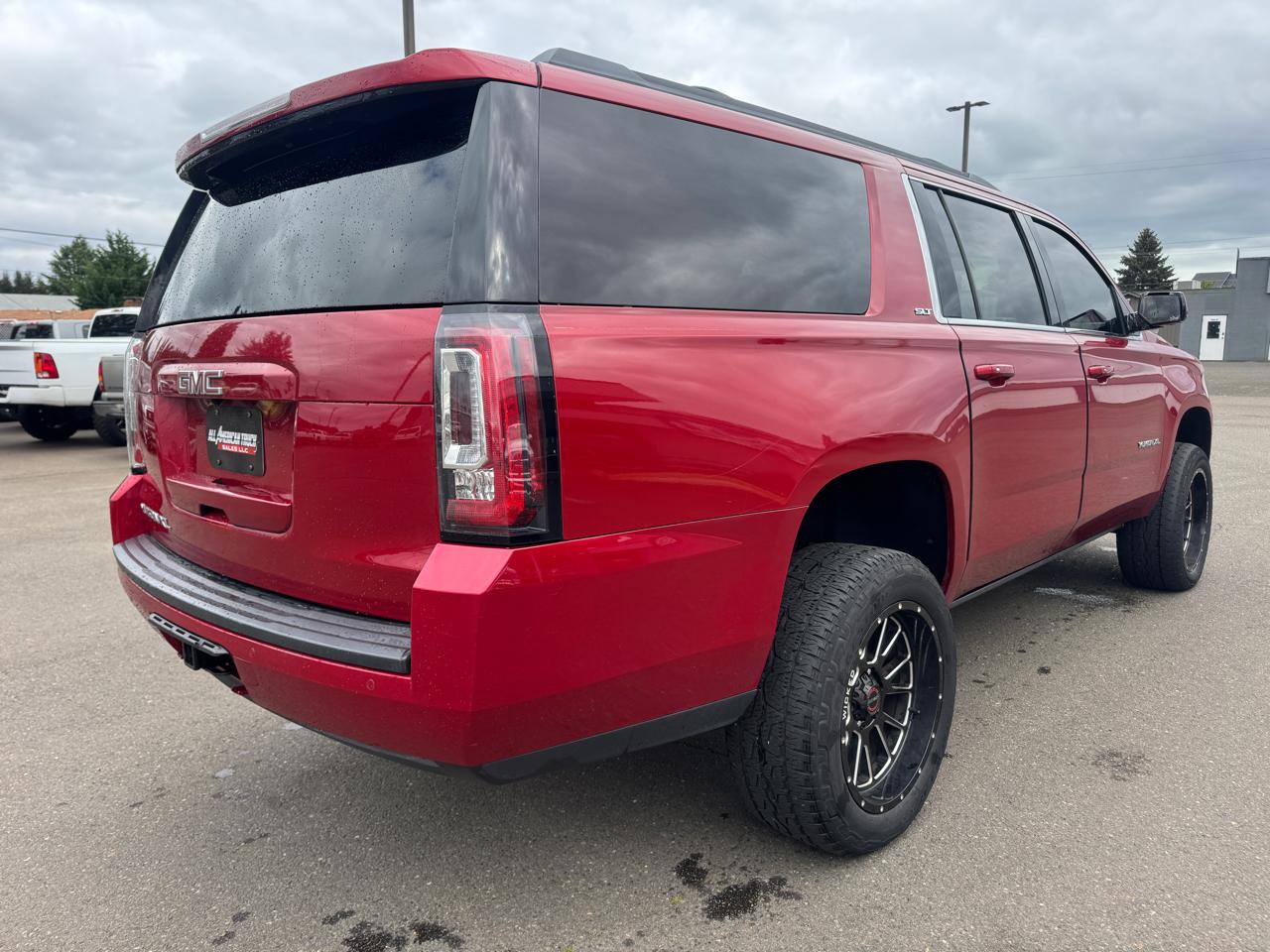 GMC Yukon XL SLT 1/2 Ton 4WD 2015