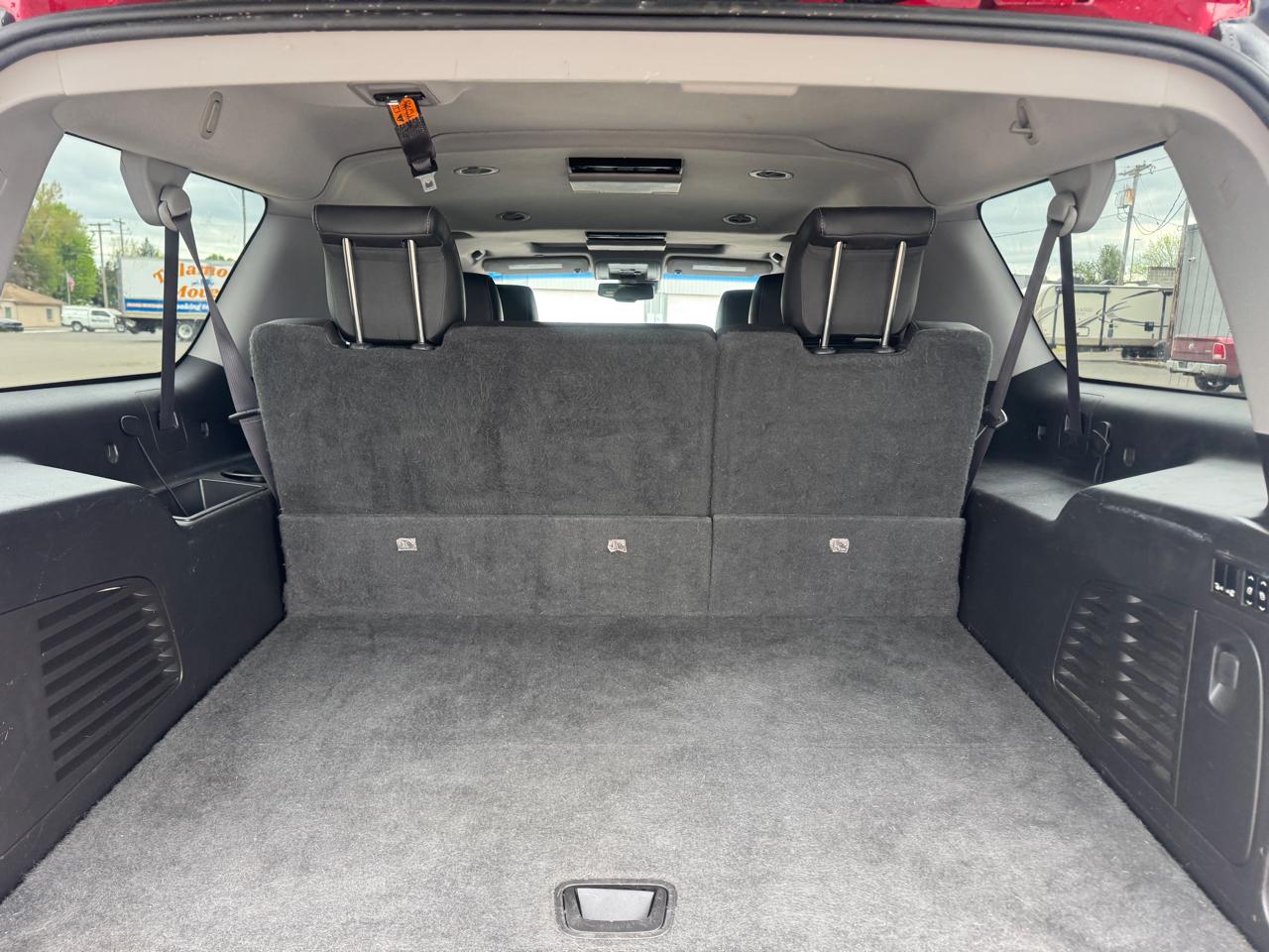 GMC Yukon XL SLT 1/2 Ton 4WD 2015