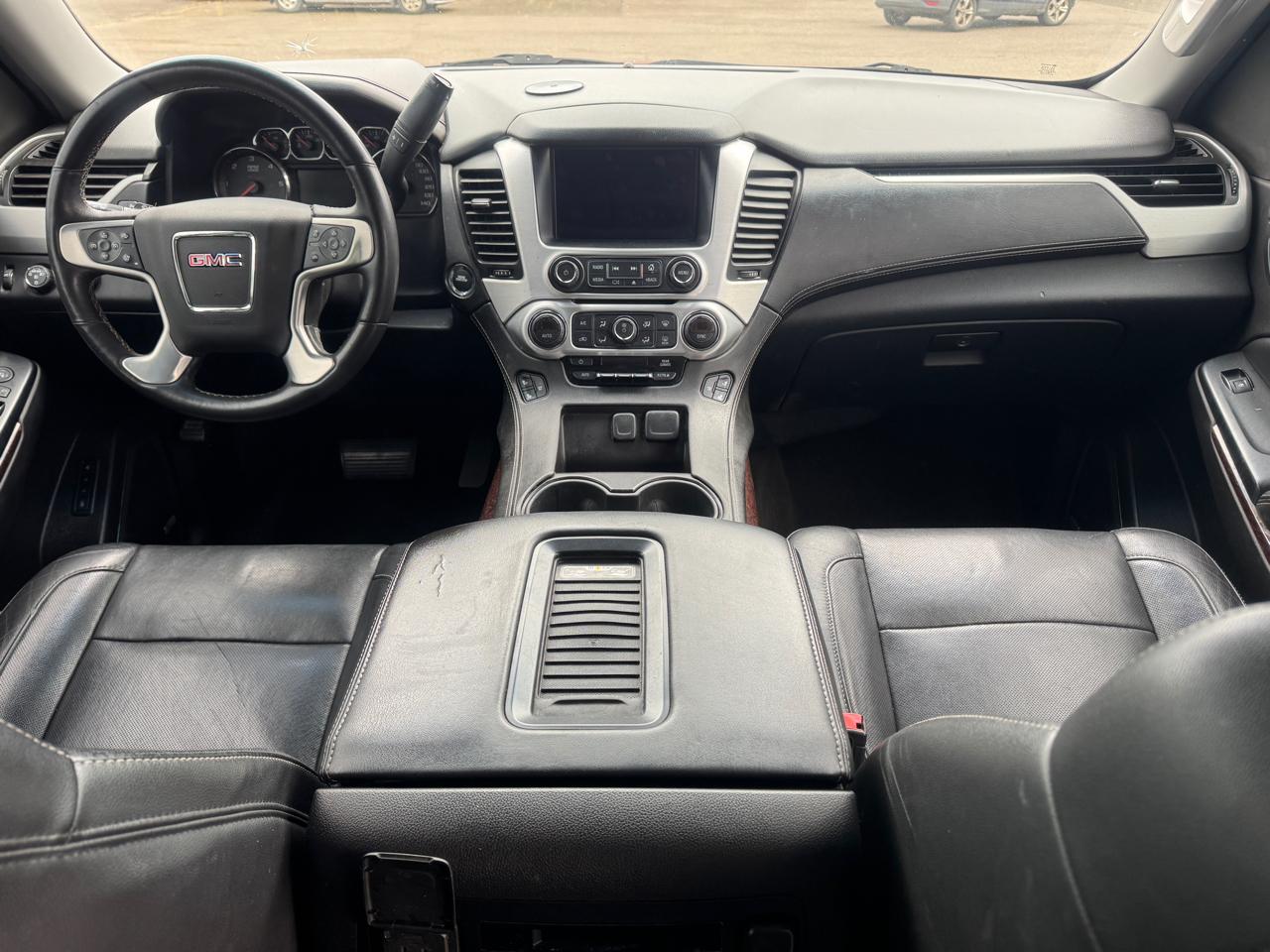 GMC Yukon XL SLT 1/2 Ton 4WD 2015