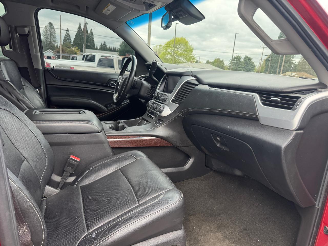 GMC Yukon XL SLT 1/2 Ton 4WD 2015