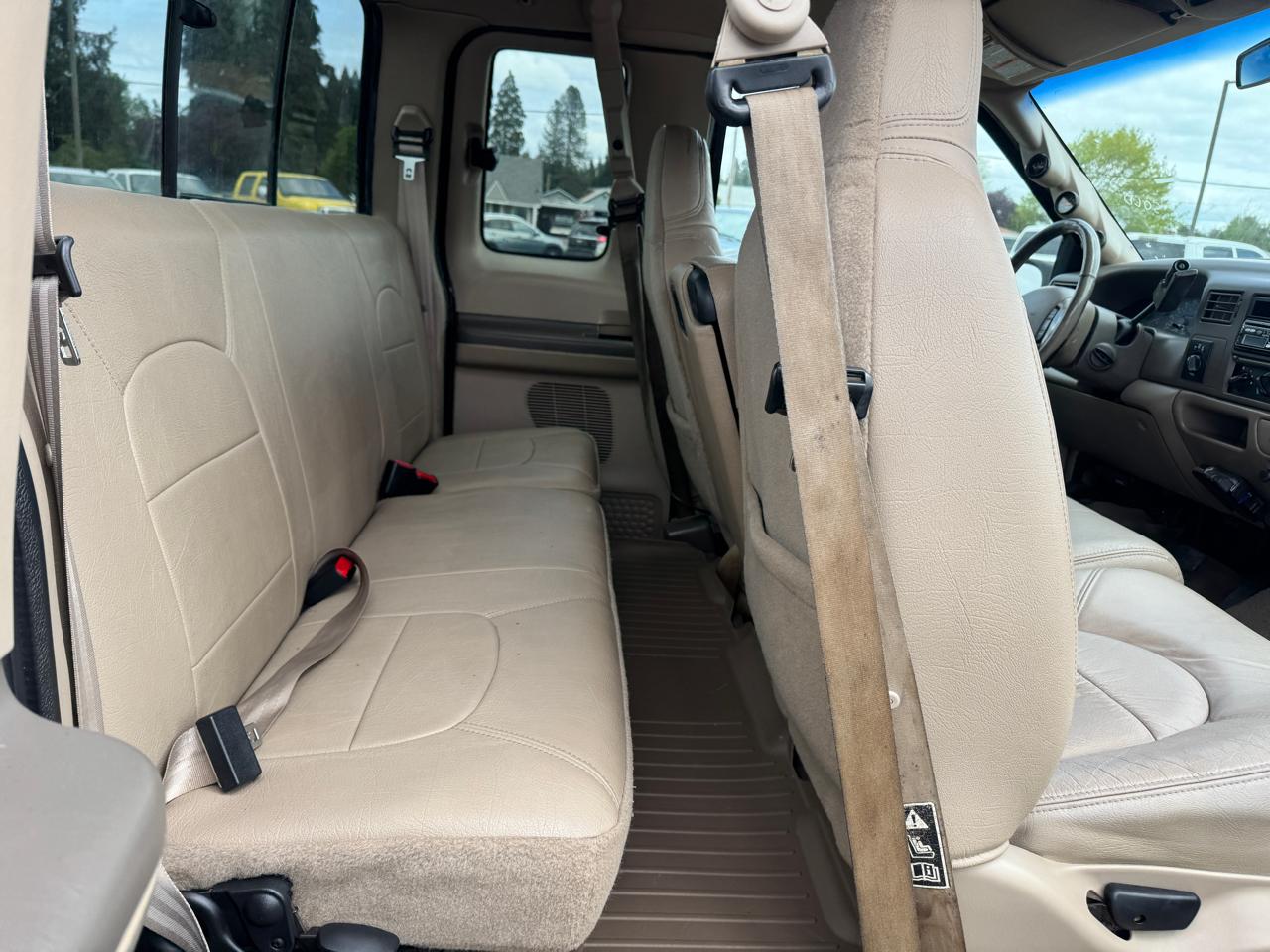 Ford F-250 SD Lariat SuperCab Short Bed 4WD 2000