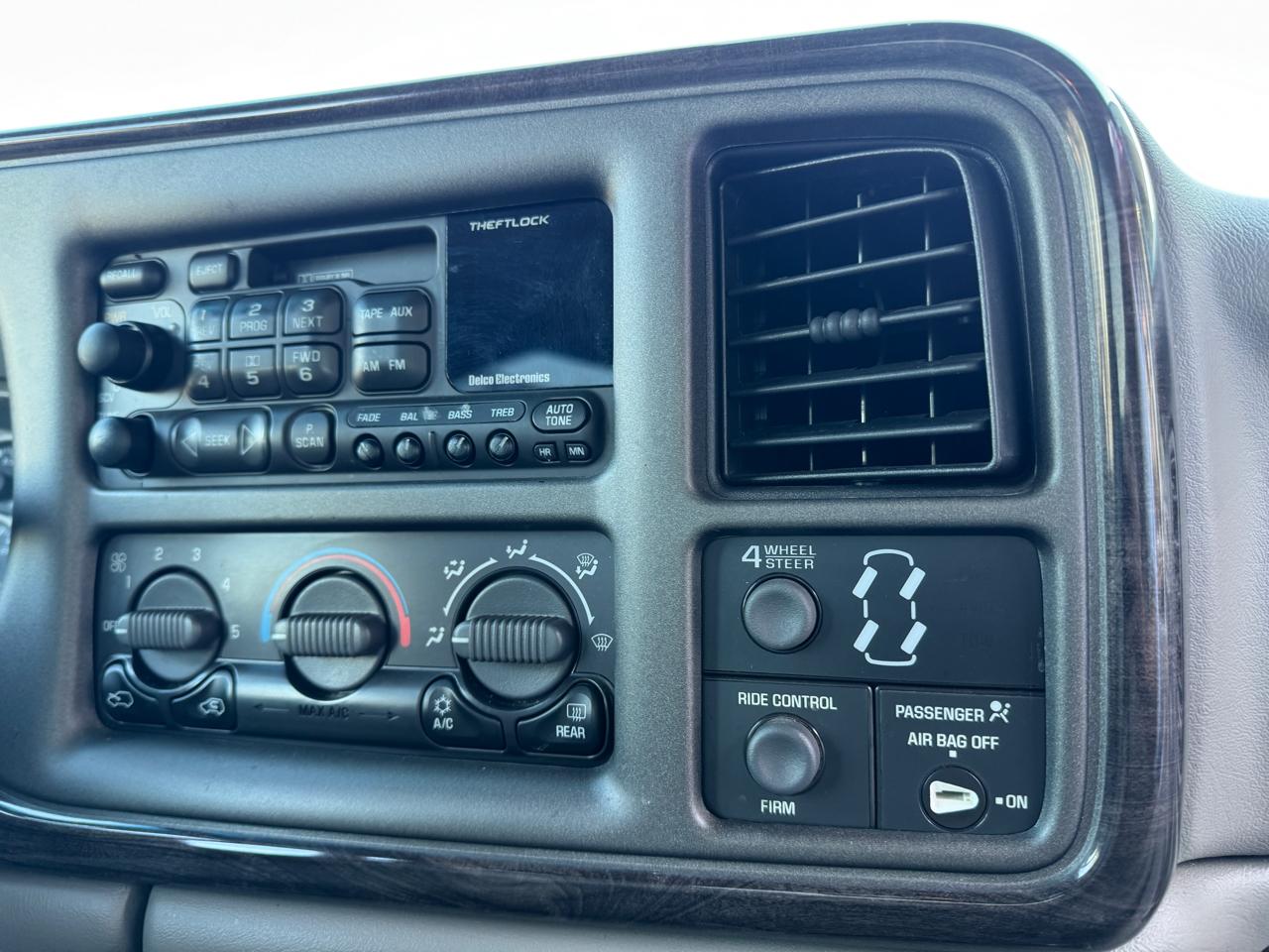 GMC Sierra 1500 Denali Ext. Cab AWD 2002