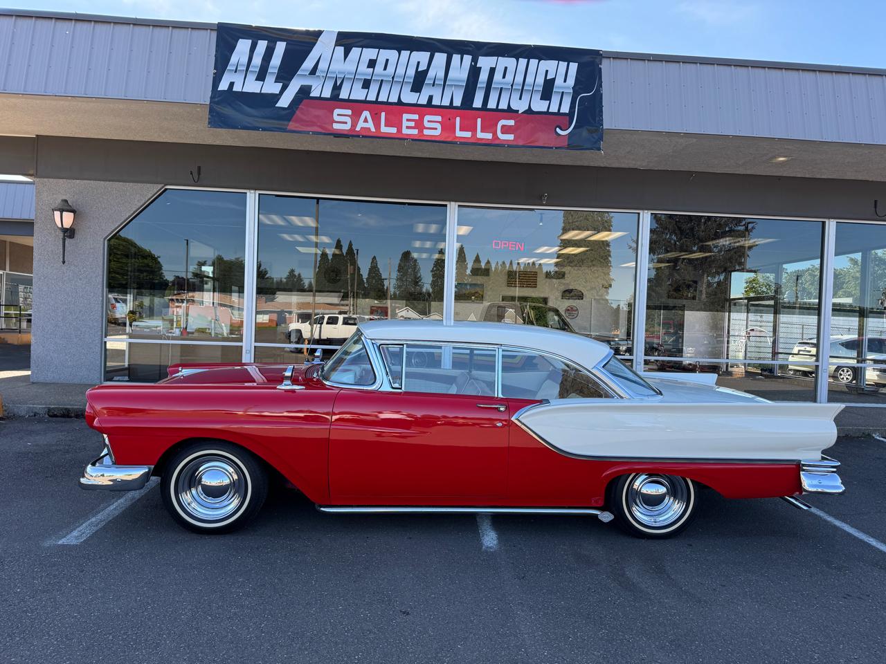 Ford Fairlane  1957