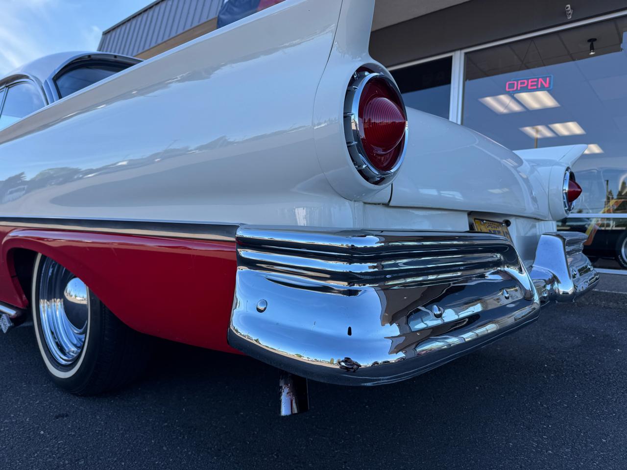 Ford Fairlane  1957
