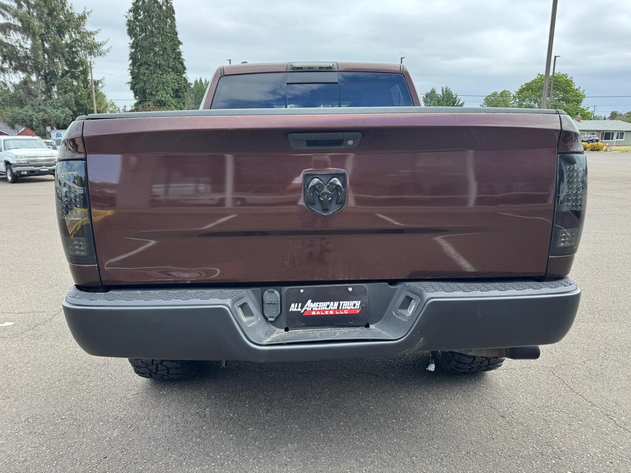 RAM 1500 SLT 4x4 Crew Cab 6'4" Box 2015