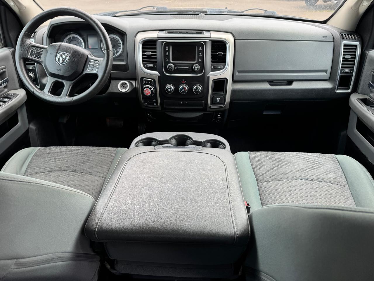 RAM 1500 SLT 4x4 Crew Cab 6'4" Box 2015