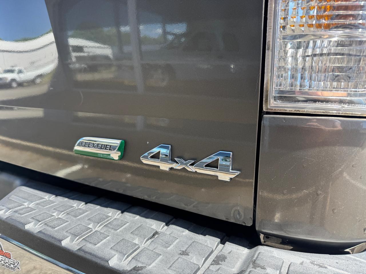 Toyota Tundra Tundra-Grade CrewMax 5.7L FFV 4WD 2010