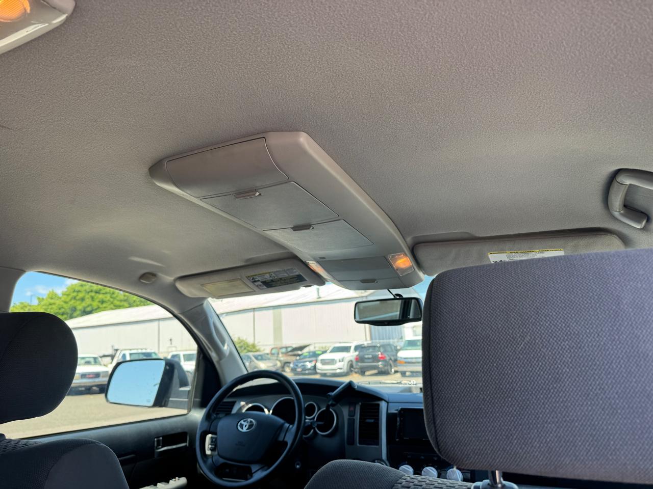 Toyota Tundra Tundra-Grade CrewMax 5.7L FFV 4WD 2010